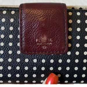 Fossil polka dot wallet